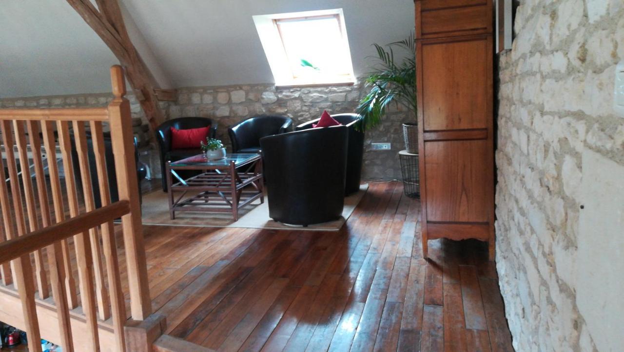 Gite Et Chambres D'Hotes Le Chene Billault Pouant Экстерьер фото
