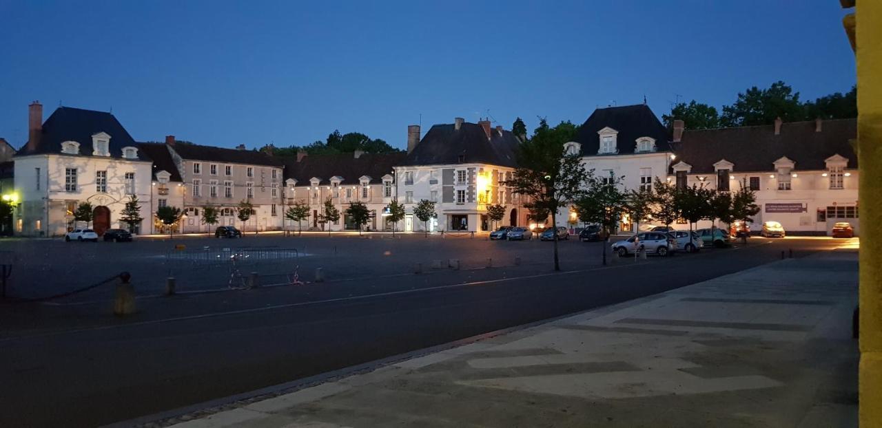 Gite Et Chambres D'Hotes Le Chene Billault Pouant Экстерьер фото